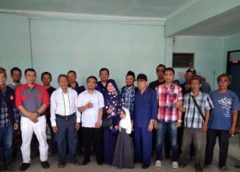Andriawan Burhanudin Bacalon Kepala Desa Mekarmukti - (Poto Keempat dari kiri)