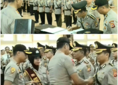 Kapolda Jawa Barat Irjen Pol. Drs. Rudy Sufahriadi memimpin serah terima Jabatan (Sertijab) dan Pelantikan upacara sertijab Pejabat Utama Polda Jabar dan Kapolres Jajaran Polda Jabar