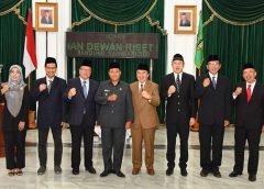 Wagub Jabar Uu Ruzhanul Ulum Lantik Dewan Riset Daerah Masa Bakti 2019 – 2022