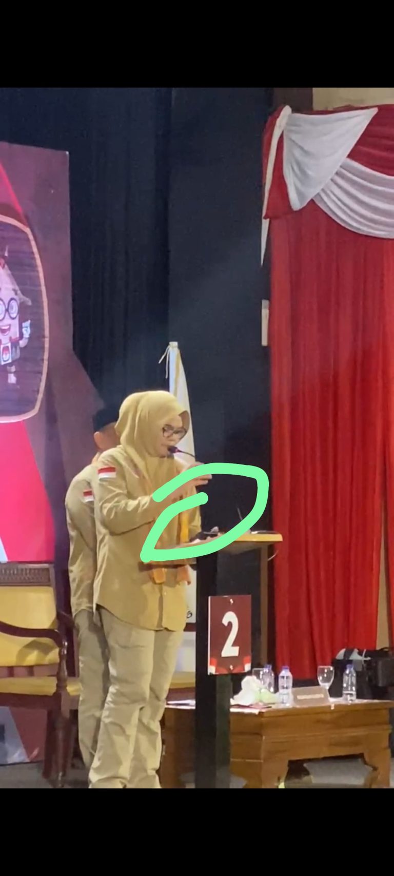 Rustam : Beliau Hilaf, dan Sadar Saat HP Bergetar