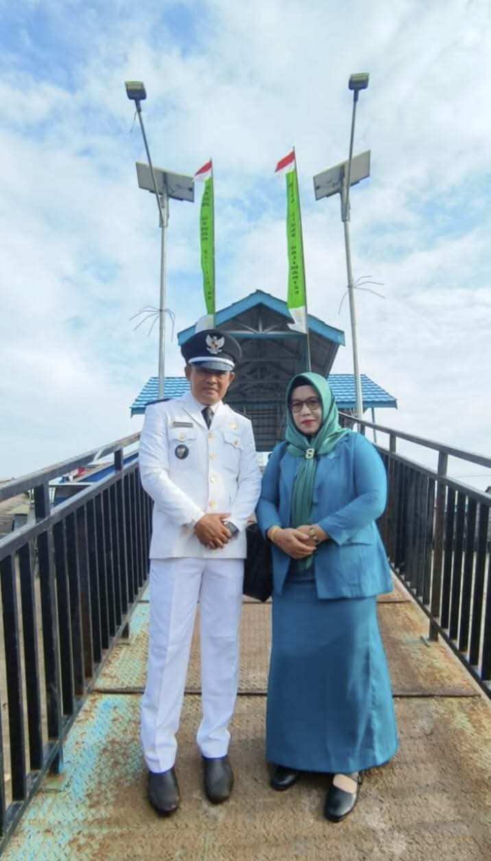 Kepala Desa Sinar Kalimantan, Kecamatan Mendahar, Kabupaten Tanjab Timur Ucapkan Selamat Tahun Baru 2025