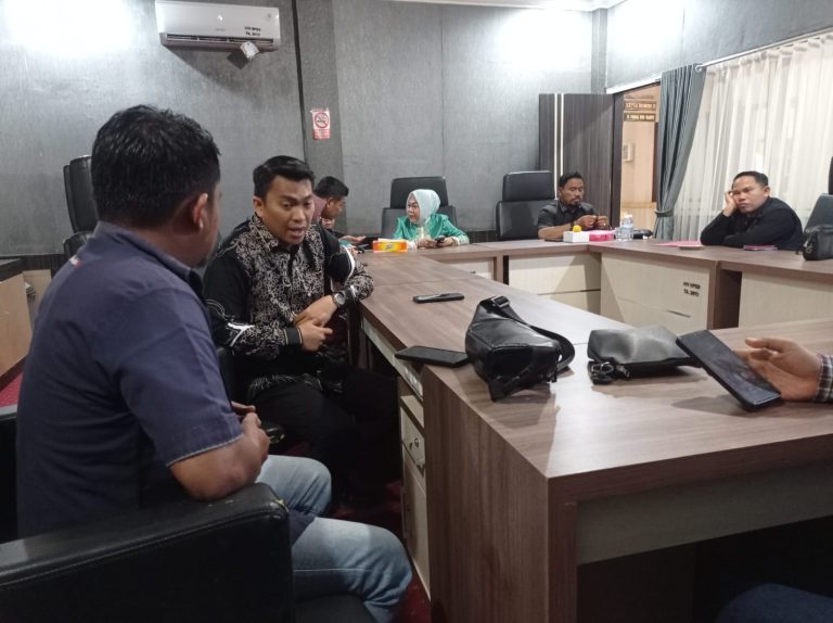 Komisi I DPRD Tanjab Timur Geram, PLN Hanya Kirim Perwakilan Tanpa Wewenang Untuk Mengambil Keputusan