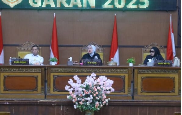 DPRD Tanjabtim Setujui LKPJ Bupati 2025, Fraksi Beri Sejumlah Catatan Strategis