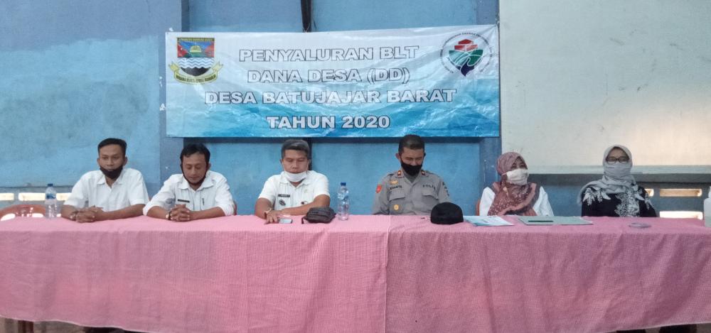 Penyaluran Bantuan Langsung Tunai Dana Desa (BLTDD) Tahap 3 (Tiga) Desa Batujajar Barat Kecamatan Batujajar Berjalan Kondusif