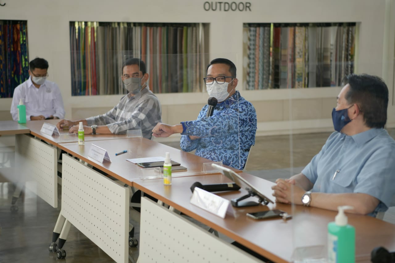 Ridwan Kamil Dorong Industri Berinovasi di Masa Pandemi COVID – 19
