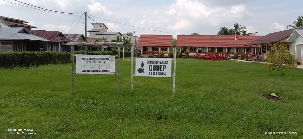 Kondisi Bangku – Meja Bergoyang-Goyang, Kepala SDN 26/X Lagan Tengah Kecamatan Geragai Minta Dinas Pendidikan Kucurkan Dana Bantuan Untuk Sekolah