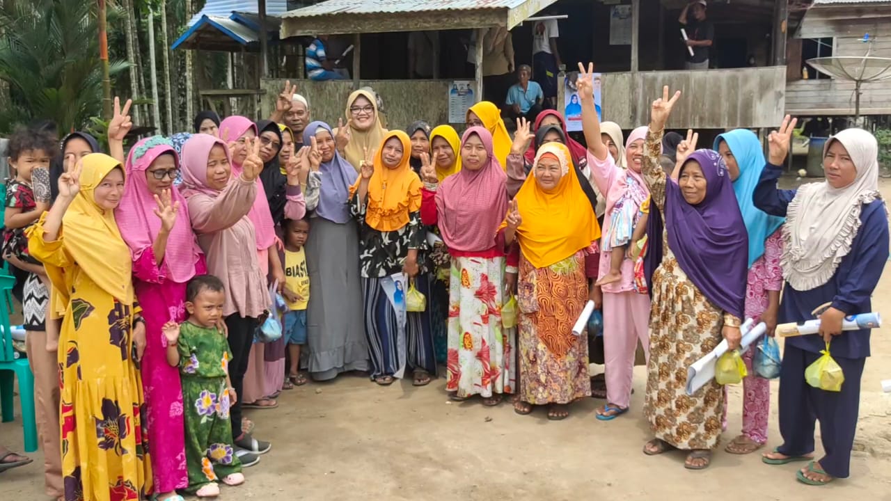Calon Bupati Tanjabtim nomor urut 02 Dillah disambut antusias oleh masyarakat Desa Kota Raja Kecamatan Muara Sabak Timur