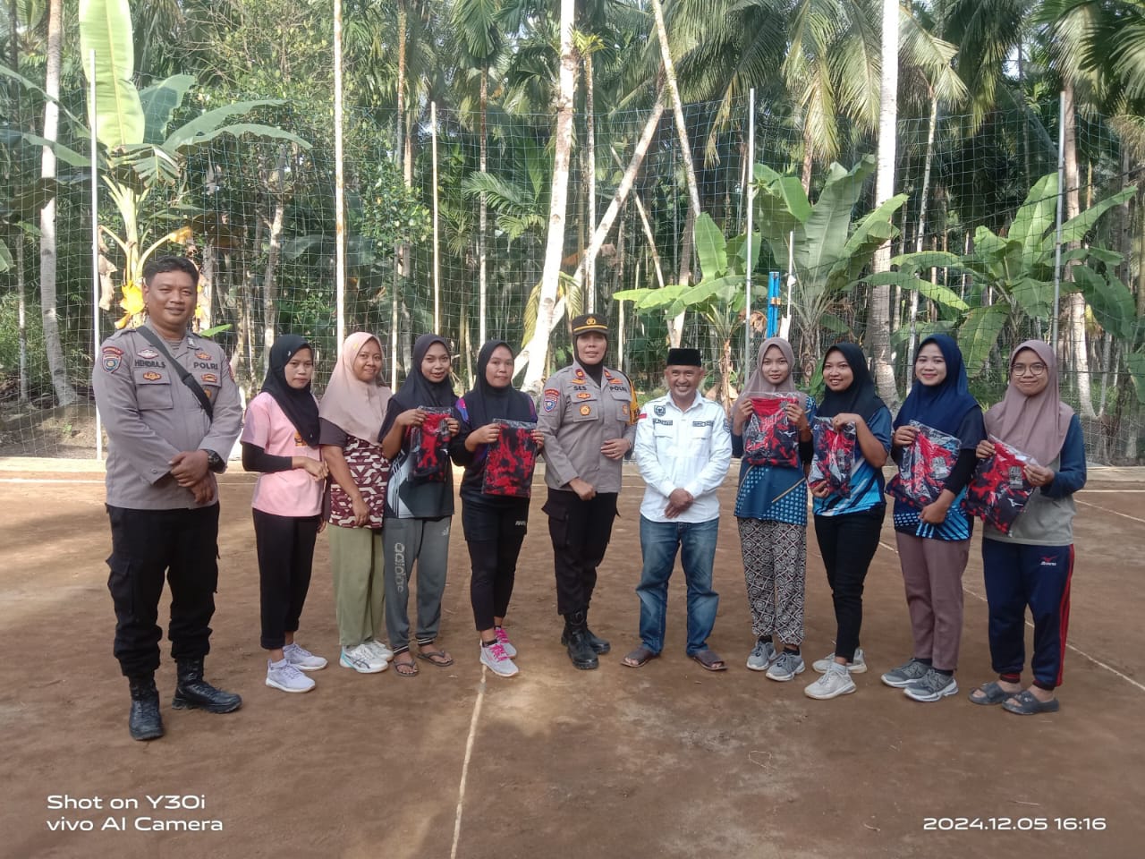 Polres Tanjab Timur Laksanakan Pembinaan dan Penyuluhan Bahaya Narkoba di Desa Teluk Majelis