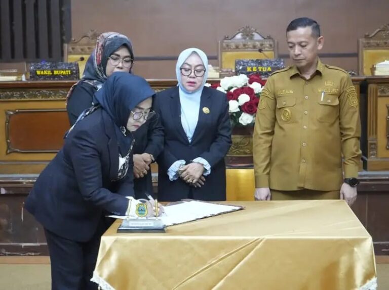 Rapat Paripurna Tentang Ranperda Perubahan APBD Tahun 2026 Digelar DPRD Tanjabtim
